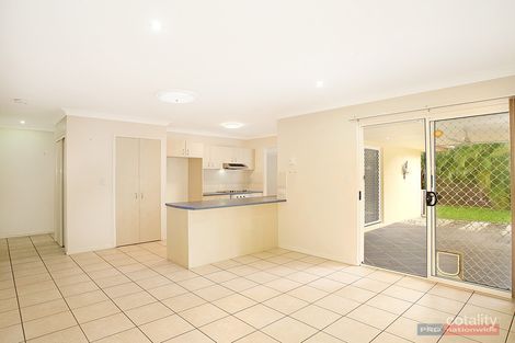 Property photo of 28 Somerville Crescent Sippy Downs QLD 4556