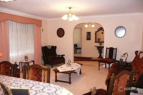 Property photo of 32 Locharn Crescent Keysborough VIC 3173