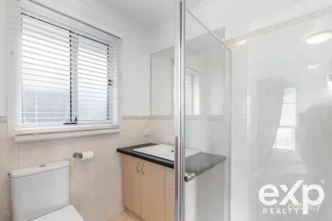 Property photo of 44 Macfarlane Way Andrews Farm SA 5114