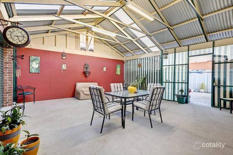 Property photo of 22 Cassinia Close Delahey VIC 3037