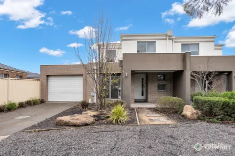 Property photo of 2/13 Fishburn Grove Harkness VIC 3337