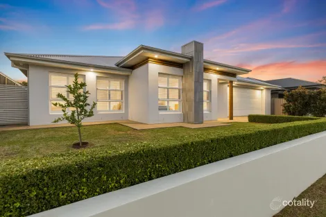 11 Gasnier Loop, Boorooma, NSW 2650