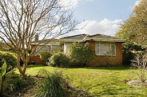 Property photo of 3 Hillside Road Mount Waverley VIC 3149
