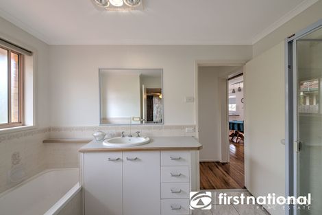 Property photo of 1 Sheffield Close Pakenham VIC 3810