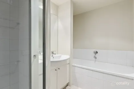 Property photo of 35 Glaneuse Road Point Lonsdale VIC 3225