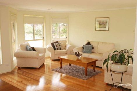 Property photo of 19 Lorikeet Crescent Whittlesea VIC 3757