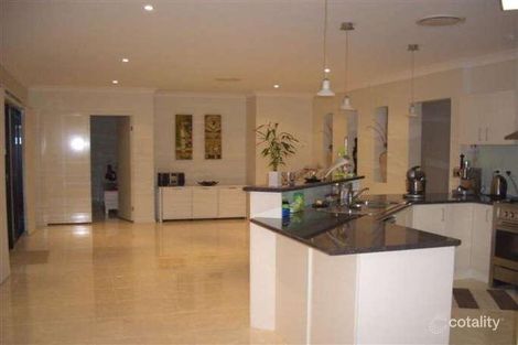42 Woodlark Cres, Parkinson, QLD 4115