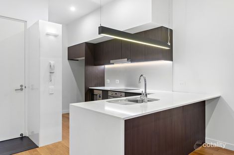 Property photo of 204/133 Clarence Road Indooroopilly QLD 4068