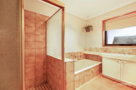 Property photo of 42 Membery Way Warrnambool VIC 3280