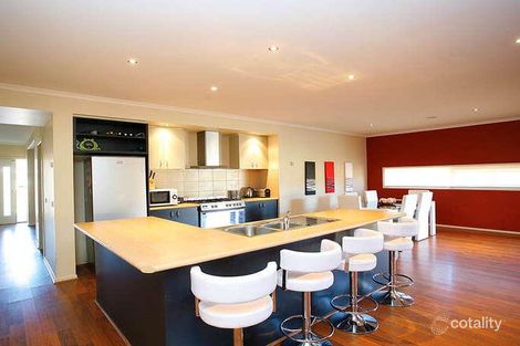 Property photo of 94 Rose Grange Boulevard Tarneit VIC 3029