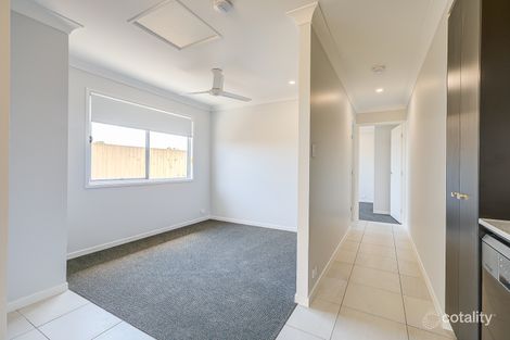 Property photo of 1/4 Wattle Court Ormeau QLD 4208