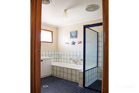 Property photo of 10 Lone Pine Avenue Corowa NSW 2646