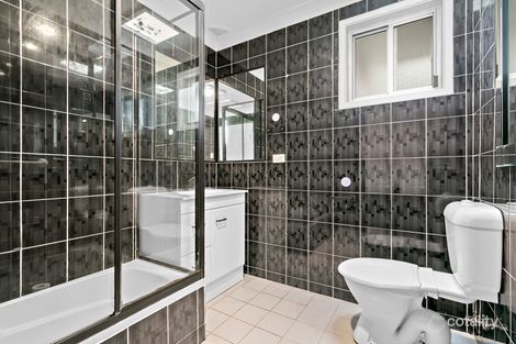 Property photo of 67 Devonshire Crescent Oak Flats NSW 2529