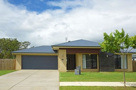 19 Ironwood Cres, Beerwah, QLD 4519