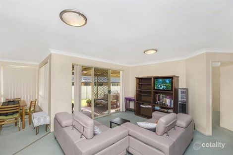Property photo of 24 Greenhaven Circuit Woongarrah NSW 2259