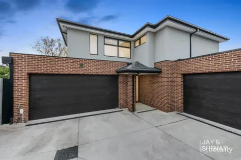 Property photo of 2/2 Mossvale Close Endeavour Hills VIC 3802
