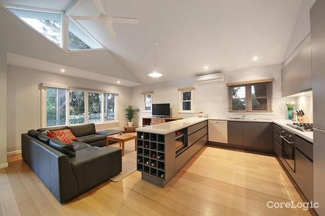 Property photo of 53 Parkmore Road Bentleigh East VIC 3165