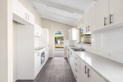 Property photo of 21 Wilde Street Wynnum QLD 4178