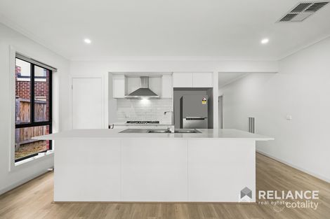 Property photo of 11 Winjeel Avenue Point Cook VIC 3030