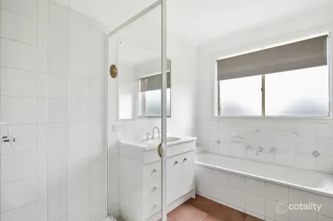 Property photo of 4/12-14 Karlovac Court Bell Park VIC 3215