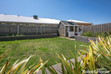 Property photo of 17 Buckland Boulevard Gisborne VIC 3437