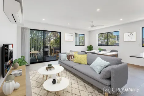 Property photo of 303/9 Violet Street Redcliffe QLD 4020