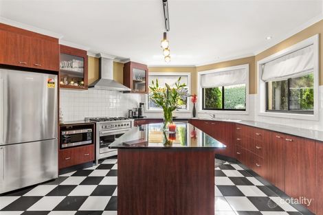 Property photo of 6 Euroka Place Jerrabomberra NSW 2619