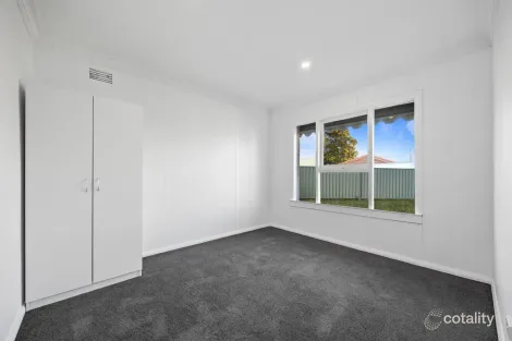 Property photo of 5 Harvard Street Wendouree VIC 3355