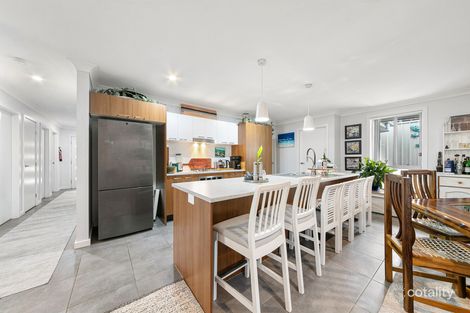 Property photo of 1 Meander Place Wadalba NSW 2259
