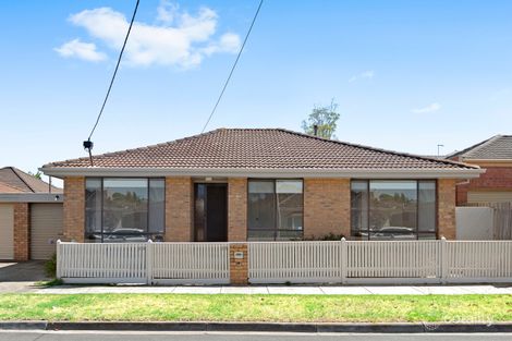 Property photo of 13 Castles Road Bentleigh VIC 3204