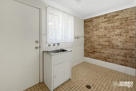 Property photo of 2/36 Windsor Parade Dubbo NSW 2830