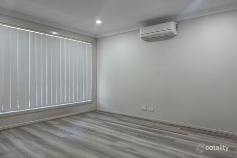 Property photo of 33 Follet Avenue Middleton Grange NSW 2171