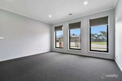 Property photo of 15 Keewong Drive Strathfieldsaye VIC 3551