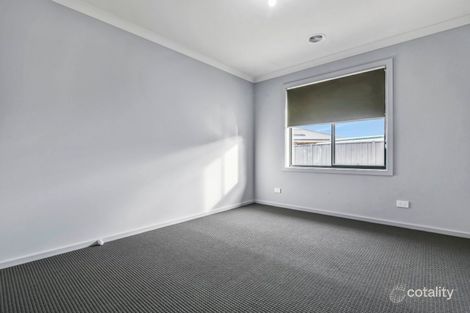 Property photo of 15 Keewong Drive Strathfieldsaye VIC 3551