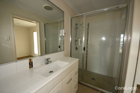 Property photo of 21 Tawarra Crescent Gracemere QLD 4702