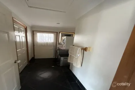 Property photo of 85 Barolin Esplanade Coral Cove QLD 4670