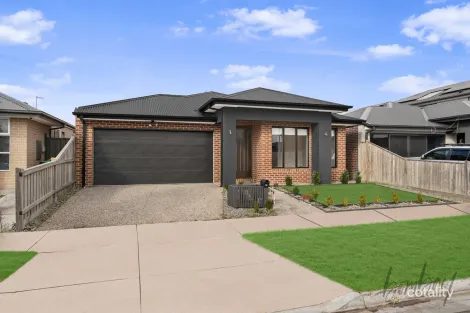 10 Valetta St, Mickleham, VIC 3064