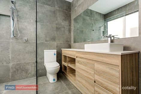 Property photo of 2/6 Beasley Avenue Werribee VIC 3030