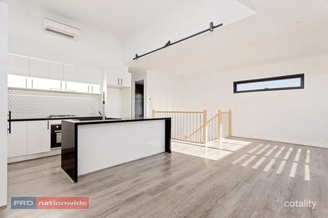 Property photo of 2/6 Beasley Avenue Werribee VIC 3030