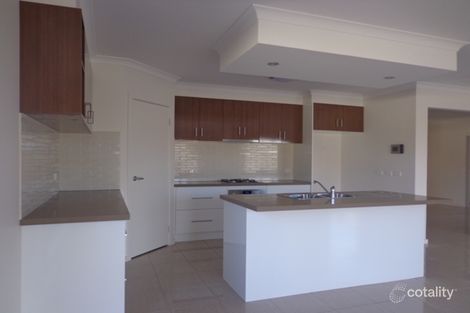 Property photo of 2/16 Paola Circuit Point Cook VIC 3030