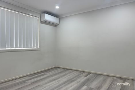 Property photo of 33 Follet Avenue Middleton Grange NSW 2171