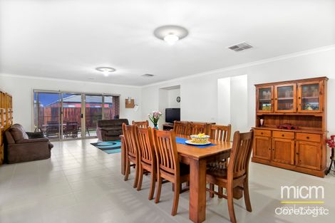 Property photo of 17 Mallee Street Point Cook VIC 3030