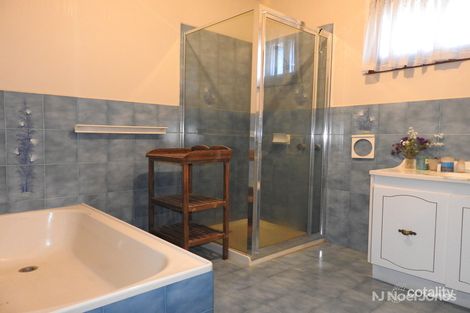 Property photo of 2/5 Malcolm Crescent Doncaster VIC 3108