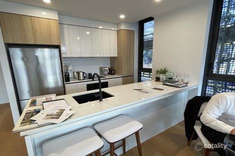 Property photo of 4/88 Remembrance Drive Surfers Paradise QLD 4217