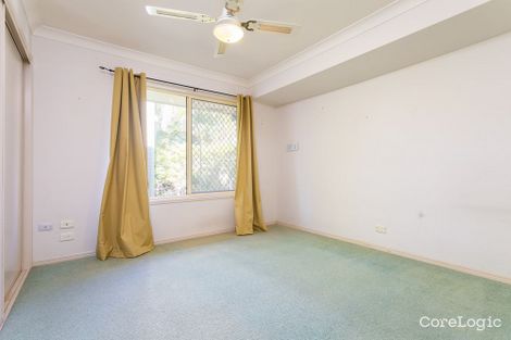 Property photo of 9 Lakeshore Drive Helensvale QLD 4212