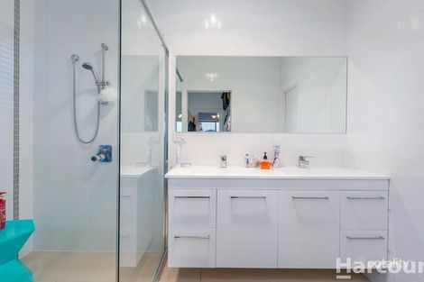 Property photo of 32 Cooley Crescent Casey ACT 2913