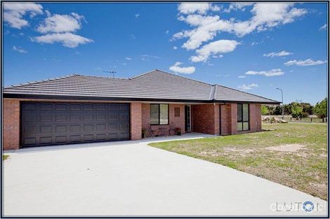 Property photo of 2 Notepad Place Dunlop ACT 2615