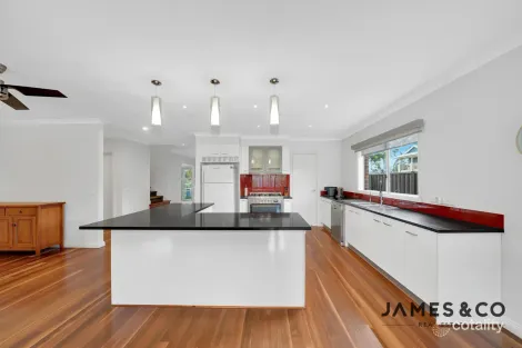 Property photo of 34 Bedervale Loop Doreen VIC 3754