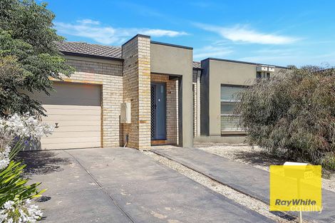 Property photo of 2/21 Rebecca Promenade Tarneit VIC 3029