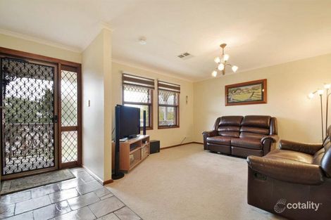 Property photo of 11 Mildara Close Woodcroft SA 5162
